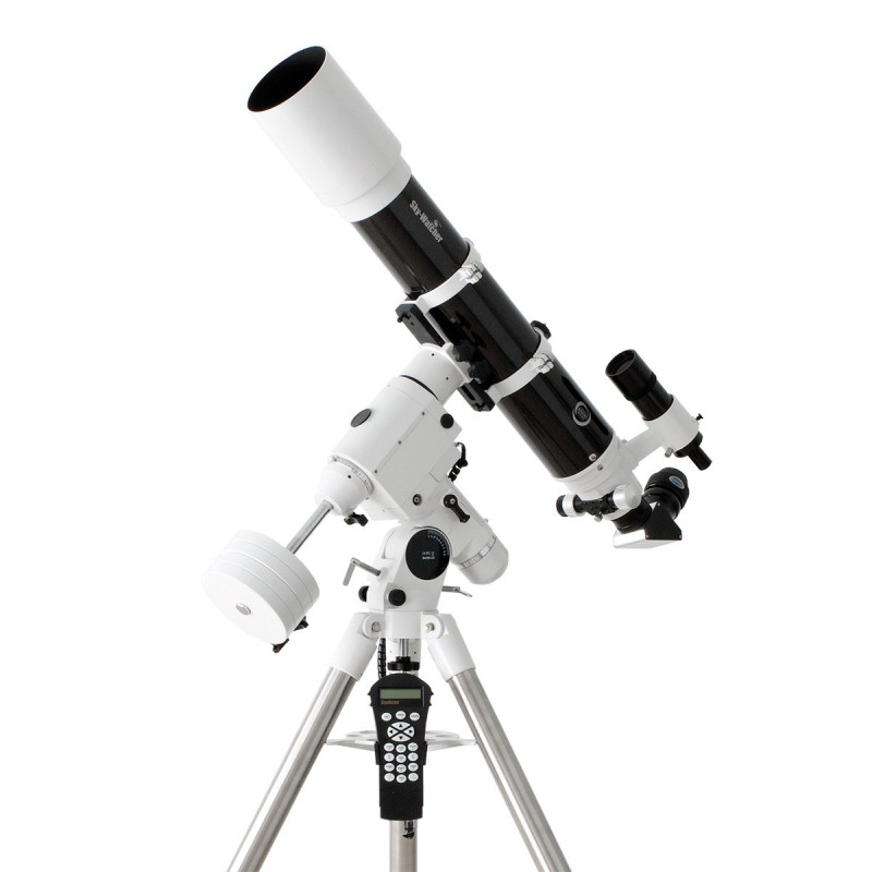 Lunette Sky-Watcher Black Diamond 120ED f/7.5 sur monture HEQ5 GoTo Lunette Sky-Watcher Black Diamond 120ED f/7.5 sur monture HEQ5 GoTo
