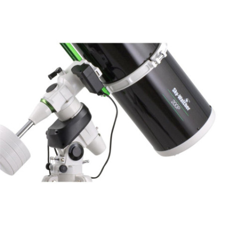 Télescope Sky-Watcher 200/1000 sur monture NEQ5 motorisée double axe