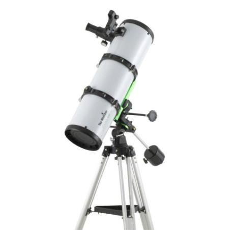 Télescope Newton Sky-Watcher 130mm f/5 sur monture StarQuest