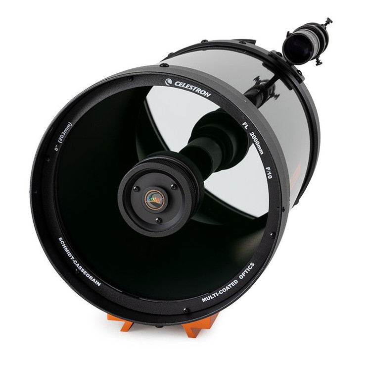 Vue de la face avant d'un télescope Celestron Schmidt-Cassegrain C8