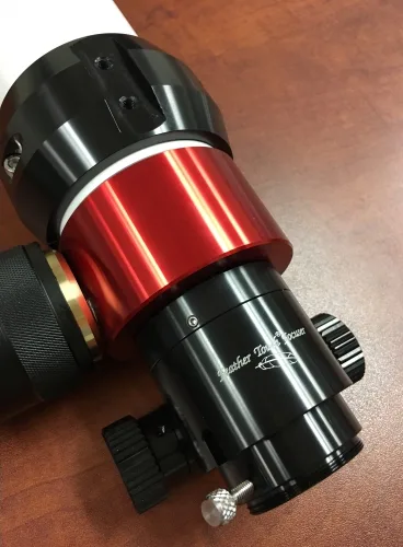 Installation du porte-oculaire Starlight Instruments FeatherTouch 31.75mm sur un Lunt 50mm lunt_ftf_LS50T_02.jpg